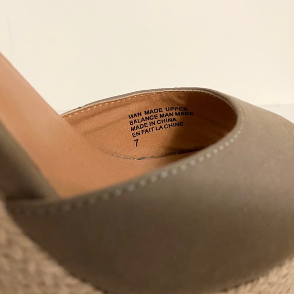 Seychelles Wedge Shoes - Picture 6 of 7